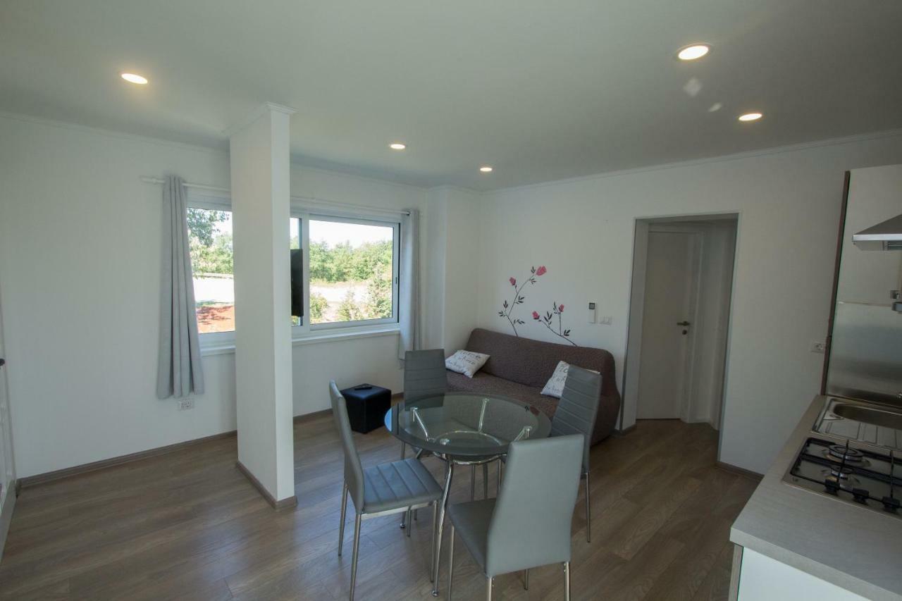 Apartment Krista Tinjan المظهر الخارجي الصورة