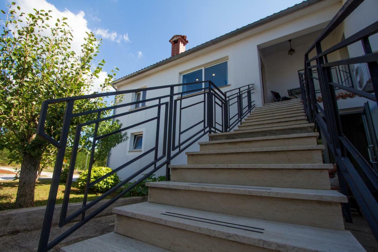 Apartment Krista Tinjan المظهر الخارجي الصورة